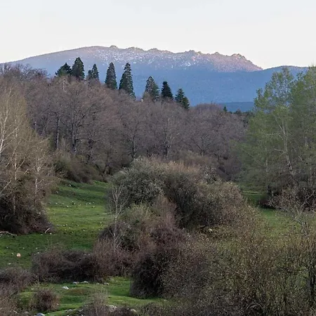 Сasa de vacaciones Valsain Con Piscina Y Patio Privado Piscina Abierta La Pradera de Navalhorno