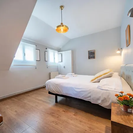 Valsain Con Piscina Y Patio Privado Piscina Abierta Сasa de vacaciones La Pradera de Navalhorno