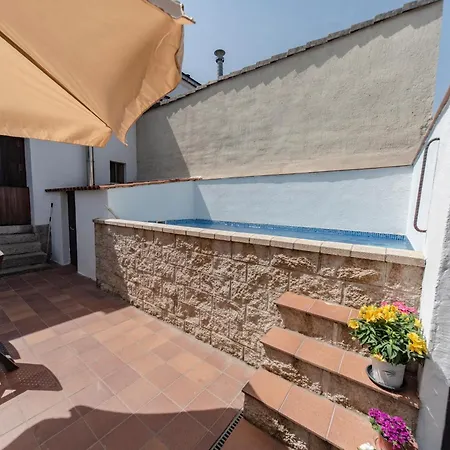 Valsain Con Piscina Y Patio Privado Piscina Abierta *