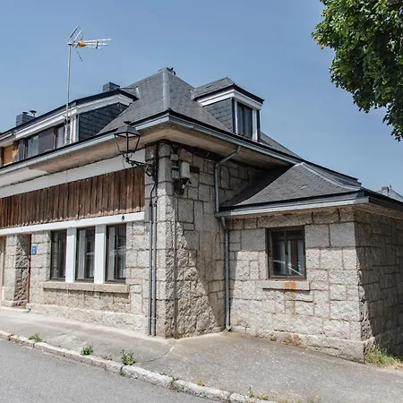 Valsain Con Piscina Y Patio Privado Piscina Abierta La Pradera de Navalhorno